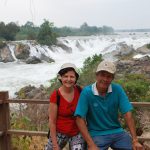 sylvie et son guide reperage au laos